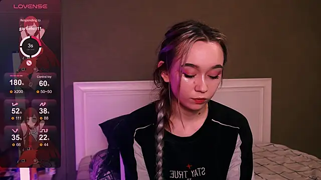 Kimiko   online show from December 2025 03:05:01 PM