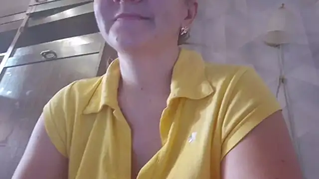 EstrellaWalters online show from November 2025 06:25:01 AM