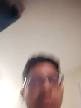 Snapshot of FitGeorge chatting on November 2025 03:39:02 AM FitGeorge online show from November 2025 03:39:02 AM