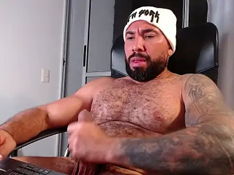Snapshot of roman_muscle chatting on February 2025 07:35:01 AM roman muscle online show from February 2025 07:35:01 AM