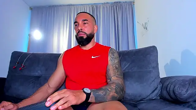 Snapshot of roman_muscle chatting on February 2026 10:52:02 PM roman muscle online show from February 2026 10:52:02 PM