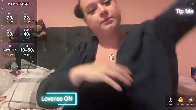 NaughtyWifeUK online show from December 2024 06:49:01 PM