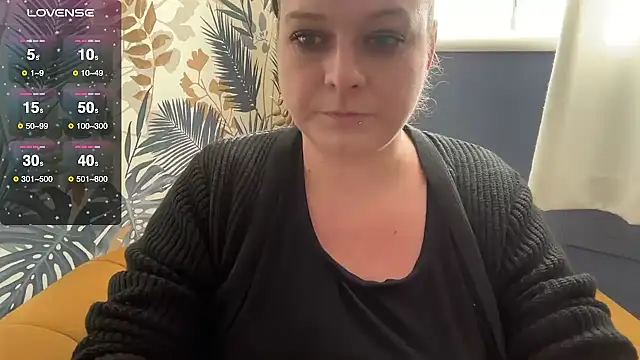 NaughtyWifeUK online show from January 2026 12:51:02 PM