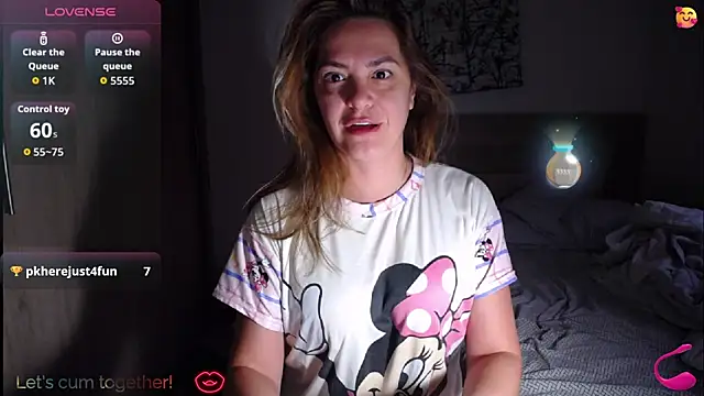 ParisW online show from September 2025 10:48:02 AM