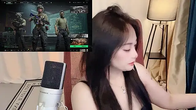 Daisy-77 online show from June 2026 01:06:02 PM