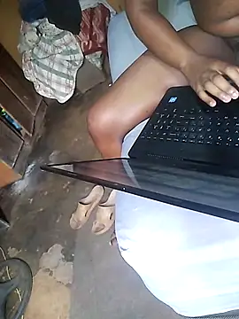 Snapshot of African_Masked_Couple chatting on March 2025 06:13:02 AM African Masked Couple online show from March 2025 06:13:02 AM