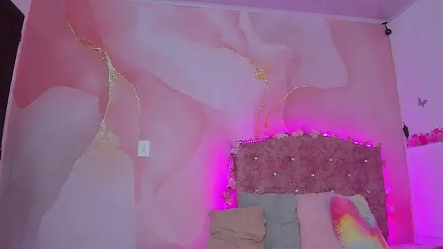 Snapshot of Daisy__rose chatting on January 2025 03:08:02 AM Daisy rose online show from January 2025 03:08:02 AM