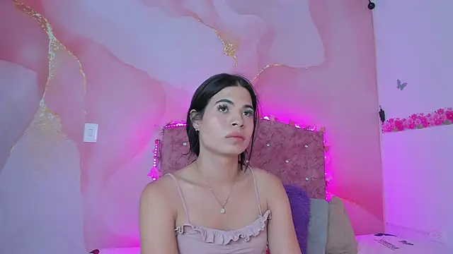 Snapshot of Daisy__rose chatting on January 2025 03:04:02 AM Daisy rose online show from January 2025 03:04:02 AM