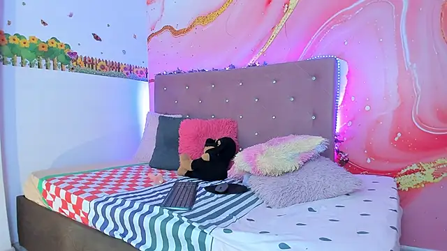 Snapshot of Daisy__rose chatting on January 2025 02:14:01 PM Daisy rose online show from January 2025 02:14:01 PM