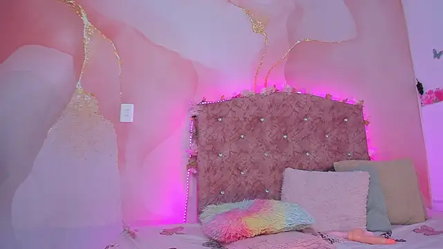 Snapshot of Daisy__rose chatting on February 2025 05:11:02 PM Daisy rose online show from February 2025 05:11:02 PM