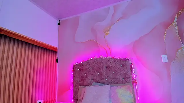 Snapshot of Daisy__rose chatting on March 2025 03:01:02 AM Daisy rose online show from March 2025 03:01:02 AM