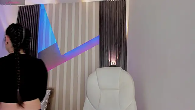 emily layton online show from February 2025 05:30:01 PM