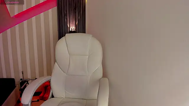 emily layton online show from March 2025 03:20:01 PM