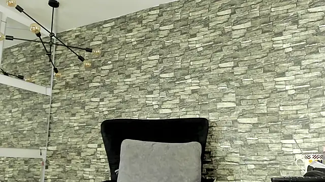 alondrabigtits online show from November 2025 12:37:01 PM