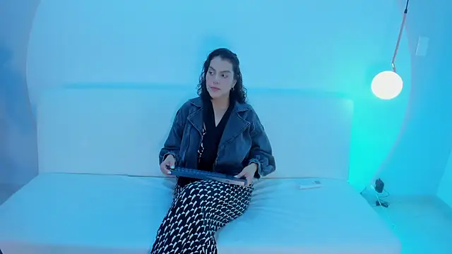 Ada Monroe10 online show from January 2026 01:46:01 PM