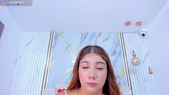 tifanyhills  online show from March 2026 01:48:02 PM