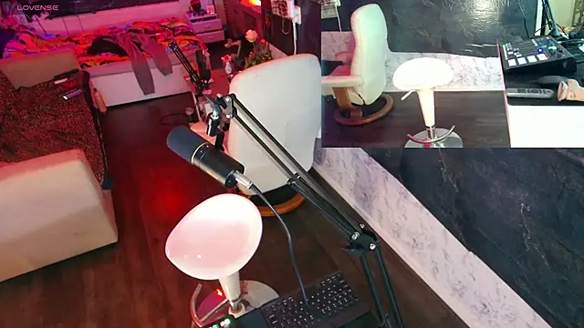 Snapshot of Doggyray44 chatting on December 2024 03:44:02 AM Doggyray44 online show from December 2024 03:44:02 AM