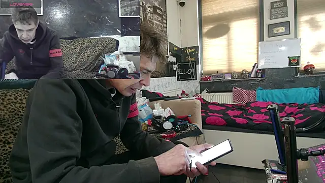 Snapshot of Doggyray44 chatting on February 2025 06:48:02 PM Doggyray44 online show from February 2025 06:48:02 PM