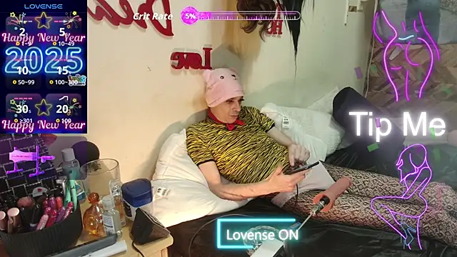 Snapshot of Doggyray44 chatting on November 2025 04:00:01 PM Doggyray44 online show from November 2025 04:00:01 PM