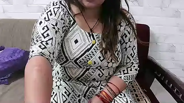 Snapshot of bhabhi_jaan11 chatting on May 2026 05:40:02 PM bhabhi jaan11 online show from May 2026 05:40:02 PM