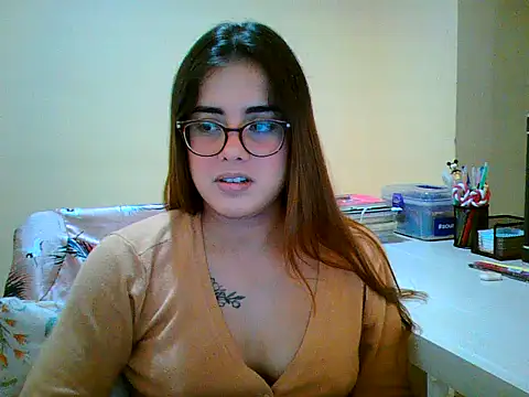 maliamiller online show from October 2025 03:07:02 AM