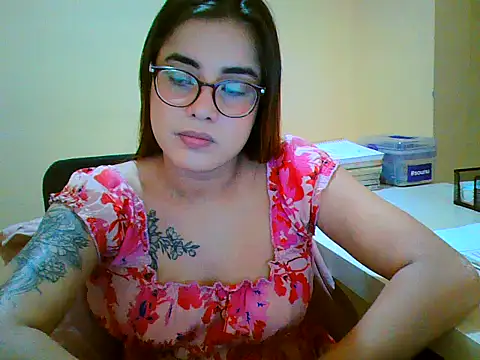 maliamiller online show from December 2025 03:59:02 AM