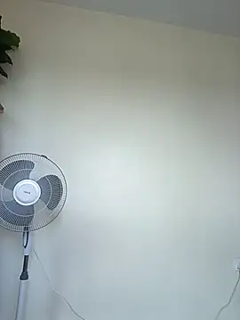 Juicylittle slute online show from April 2026 08:31:01 AM