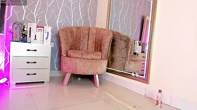 vanessa guzman2 online show from February 2025 04:40:02 PM