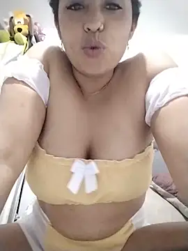 Aisha 09 online show from May 2026 05:42:02 PM