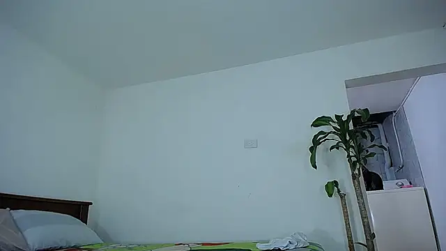 Snapshot of diamond_black00 chatting on February 2025 04:47:01 AM diamond black00 online show from February 2025 04:47:01 AM