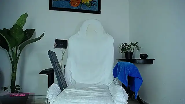 Snapshot of diamond_black00 chatting on February 2026 07:07:01 PM diamond black00 online show from February 2026 07:07:01 PM