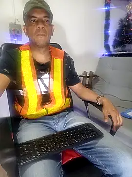 latinmartin73 online show from December 2024 02:17:02 AM