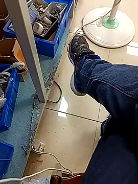 huzi518 online show from October 2025 02:15:01 AM