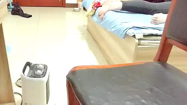 huzi518 online show from November 2025 11:56:01 AM