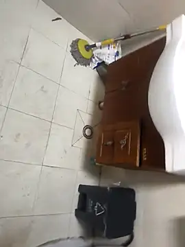 Snapshot of huzi518 chatting on February 2026 01:07:02 PM huzi518 online show from February 2026 01:07:02 PM