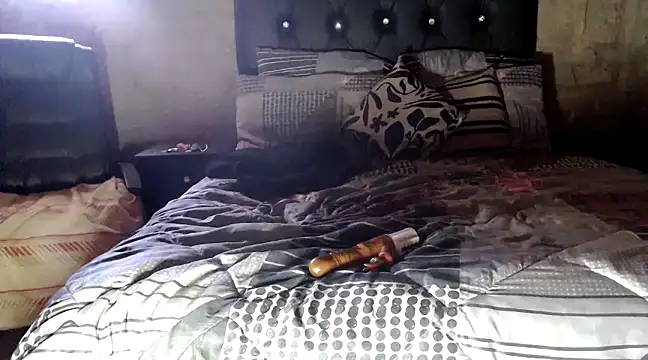 hotyoung24 online show from December 2024 09:51:02 AM