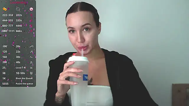 Snapshot of Stasia_Queen chatting on December 2024 09:28:01 AM Stasia Queen online show from December 2024 09:28:01 AM