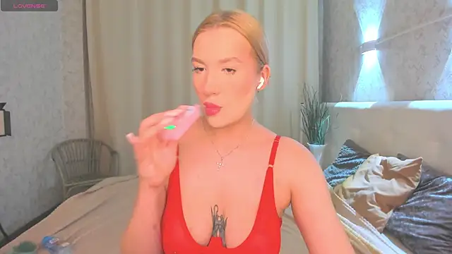 Emma  Leee online show from March 2026 01:09:02 AM