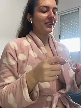 Snapshot of tatianaAlvarez1 chatting on March 2025 09:32:02 AM tatianaAlvarez1 online show from March 2025 09:32:02 AM
