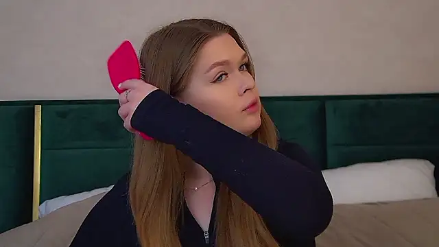 Snapshot of CrystalLyons chatting on February 2026 02:53:01 AM CrystalLyons online show from February 2026 02:53:01 AM