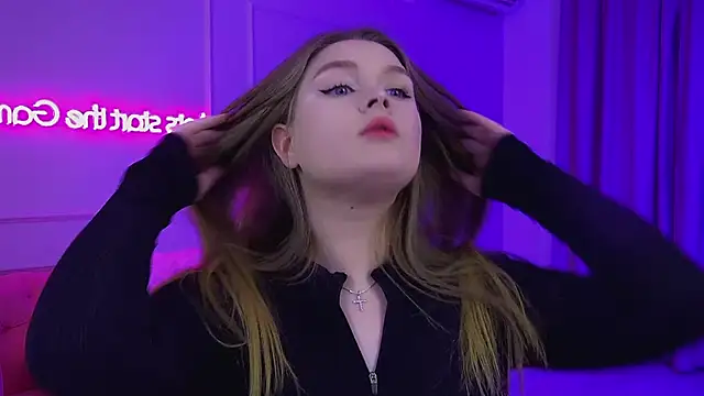 Snapshot of CrystalLyons chatting on February 2026 06:26:01 PM CrystalLyons online show from February 2026 06:26:01 PM