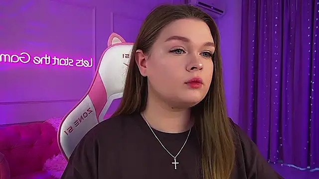 Snapshot of CrystalLyons chatting on March 2026 06:26:01 AM CrystalLyons online show from March 2026 06:26:01 AM