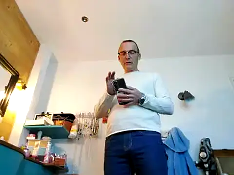 Snapshot of Manou1971 chatting on January 2025 11:11:01 AM Manou1971 online show from January 2025 11:11:01 AM