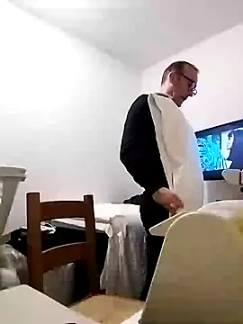 Snapshot of Manou1971 chatting on February 2025 03:49:01 PM Manou1971 online show from February 2025 03:49:01 PM