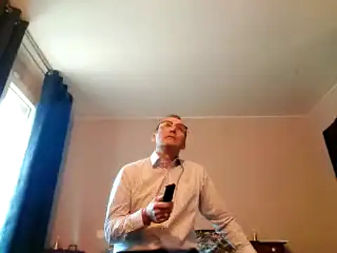 Snapshot of Manou1971 chatting on February 2025 09:37:01 AM Manou1971 online show from February 2025 09:37:01 AM