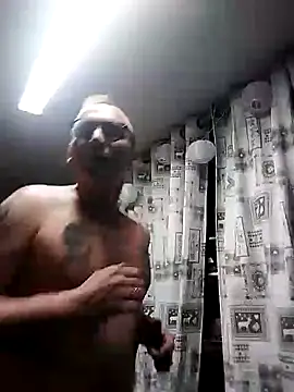 Snapshot of Manou1971 chatting on February 2025 05:58:02 PM Manou1971 online show from February 2025 05:58:02 PM