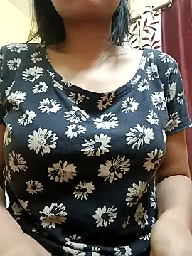 Snapshot of Sanaya_7 chatting on February 2025 05:31:01 PM Sanaya 7 online show from February 2025 05:31:01 PM