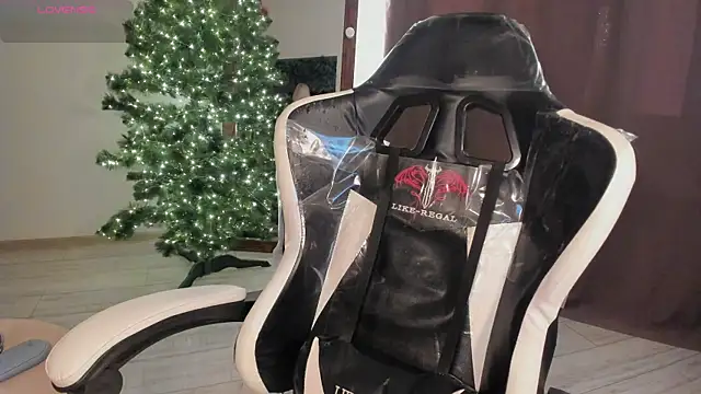 Lana Younes online show from January 2025 12:49:02 PM