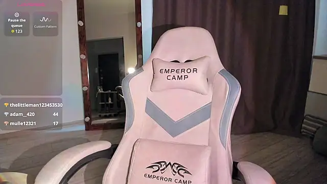 Lana Younes online show from November 2025 12:27:01 PM