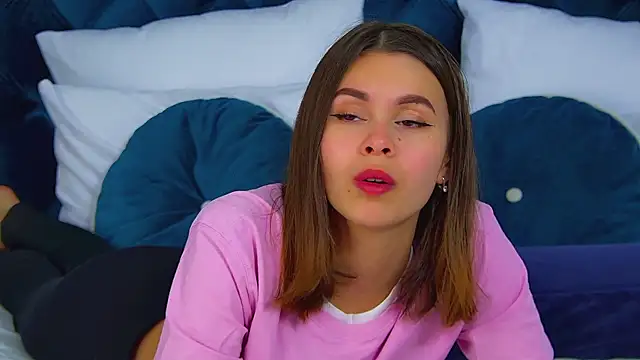 PollyLanders online show from September 2025 06:19:01 PM